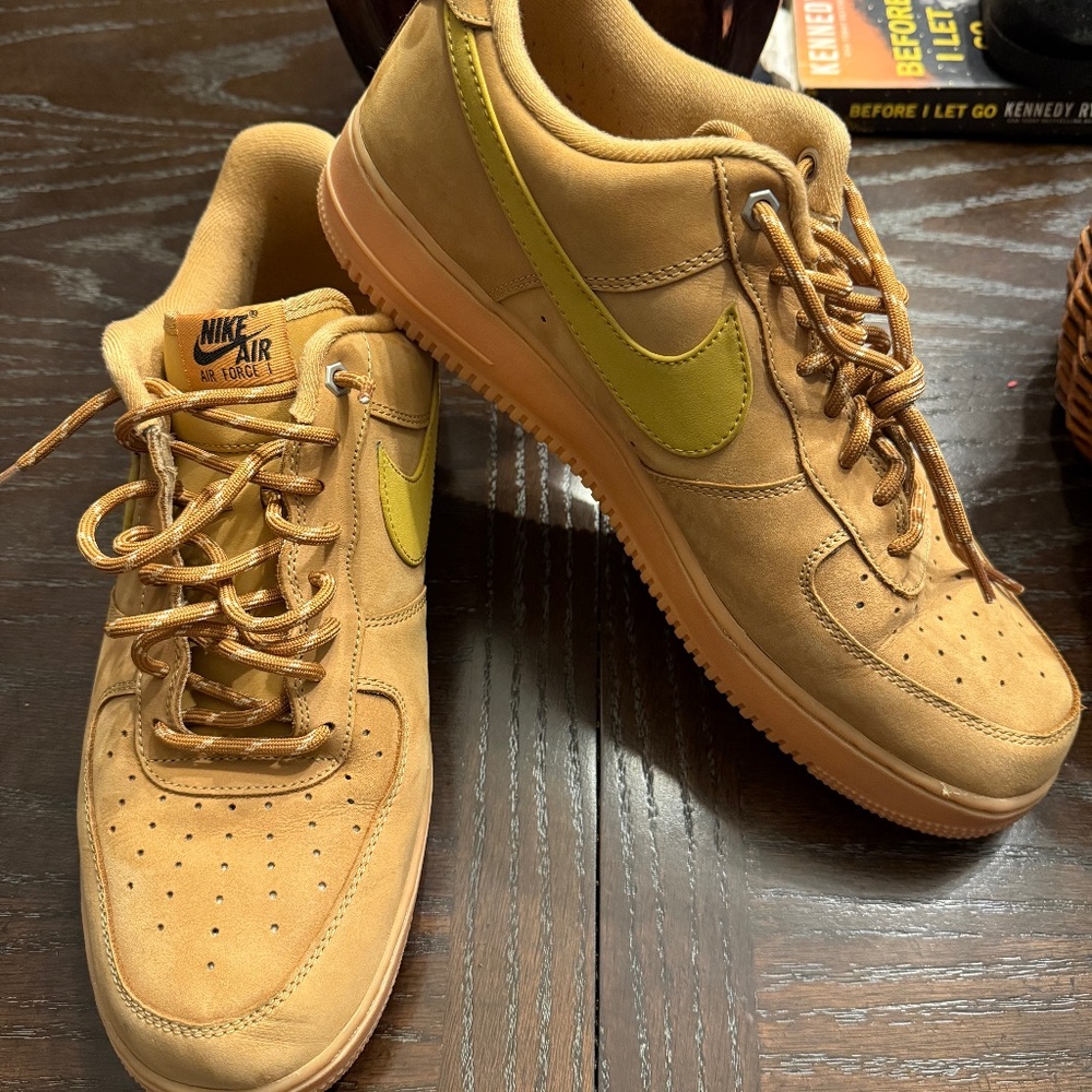 Gently worn Air Force 1